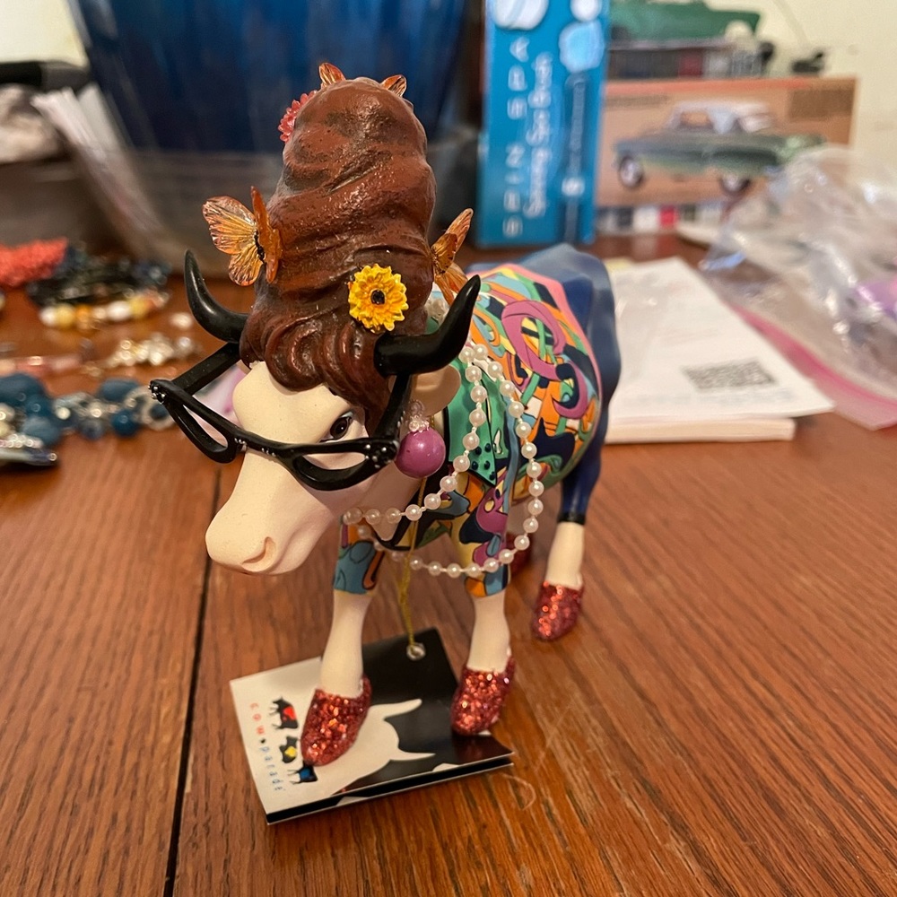 Cow Parade Beehive Bovine